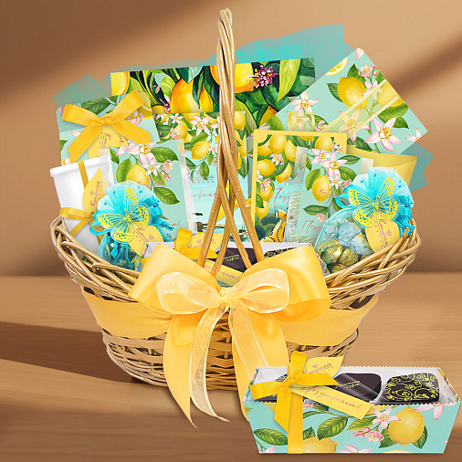 Подарочная корзина: шоколад, конфеты, оливки, кофе 1545г