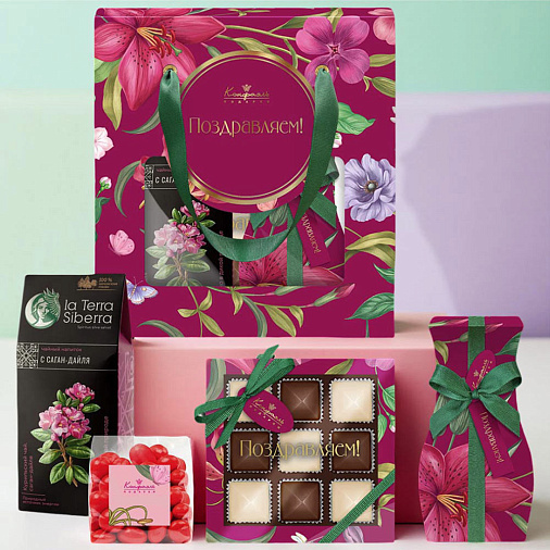 Подарочный набор: драже, конфеты ассорти, мармелад, чай 355г