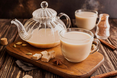 Чай с молоком – история традиции: где пьют, чем полезно, кто придумал