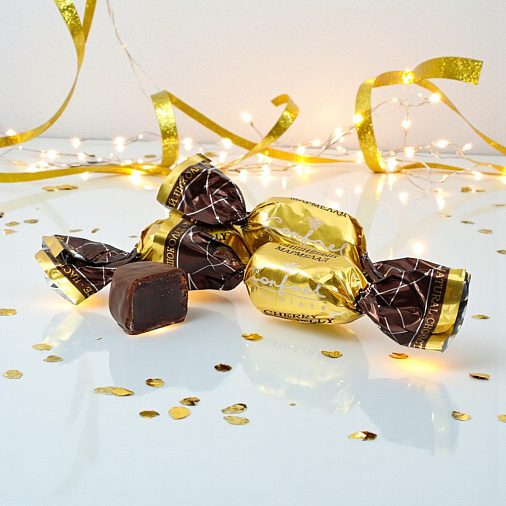 Новогодний набор мармелада вишневого в горьком шоколаде 70г