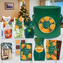 Новогодний набор с конфетами и шоколадом: мармелад-суфле, драже, ассорти, пряник, чай 555г