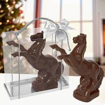 "Конь на дыбах" скульптура шоколад молочный 750г