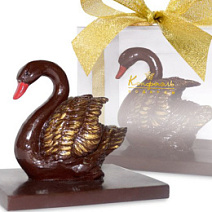 Лебедь с золотым декором из горького шоколада 260г