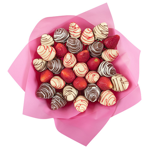 Свежая клубника в шоколаде букет 940г розовый