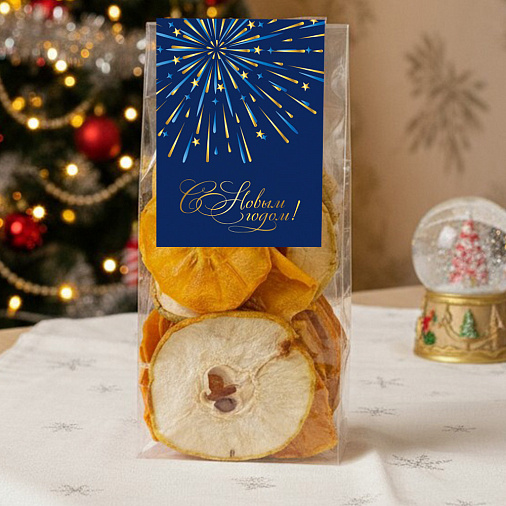 Новогодний набор: конфеты шоколадные, сухофрукты,печенье, чай 515г в сумке-шопере