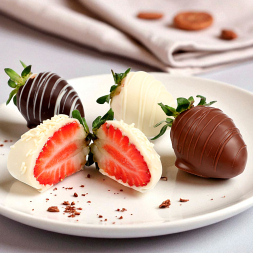 Клубника в шоколаде набор 1020г