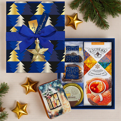 Новогодний набор:  конфеты, цукаты, драже, пряник, мед, чай 435г