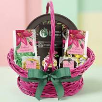 Подарочная корзина: драже, конфеты глазированные, варенье, чай