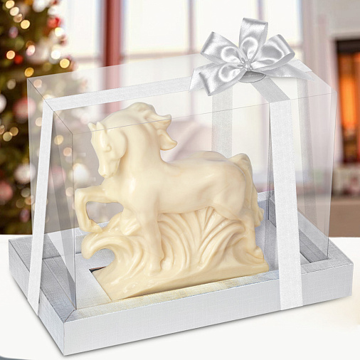 "Лошадь в траве" скульптура шоколад белый 1240г