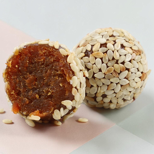 Конфеты из абрикоса с маком, кунжутом, кокосом 